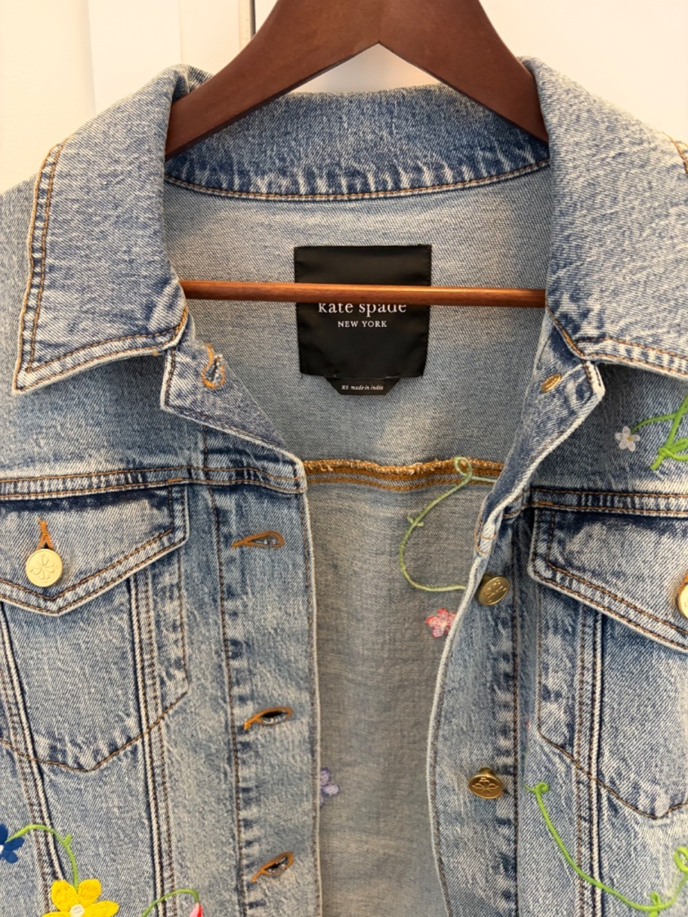 Kate Spade New York Floral Embroidered Denim Jacket – XS – BRAND NEW - Picture 2 of 4